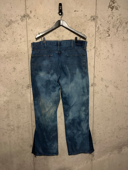 Distressed Baggy Jeans